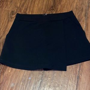 Black mini skort